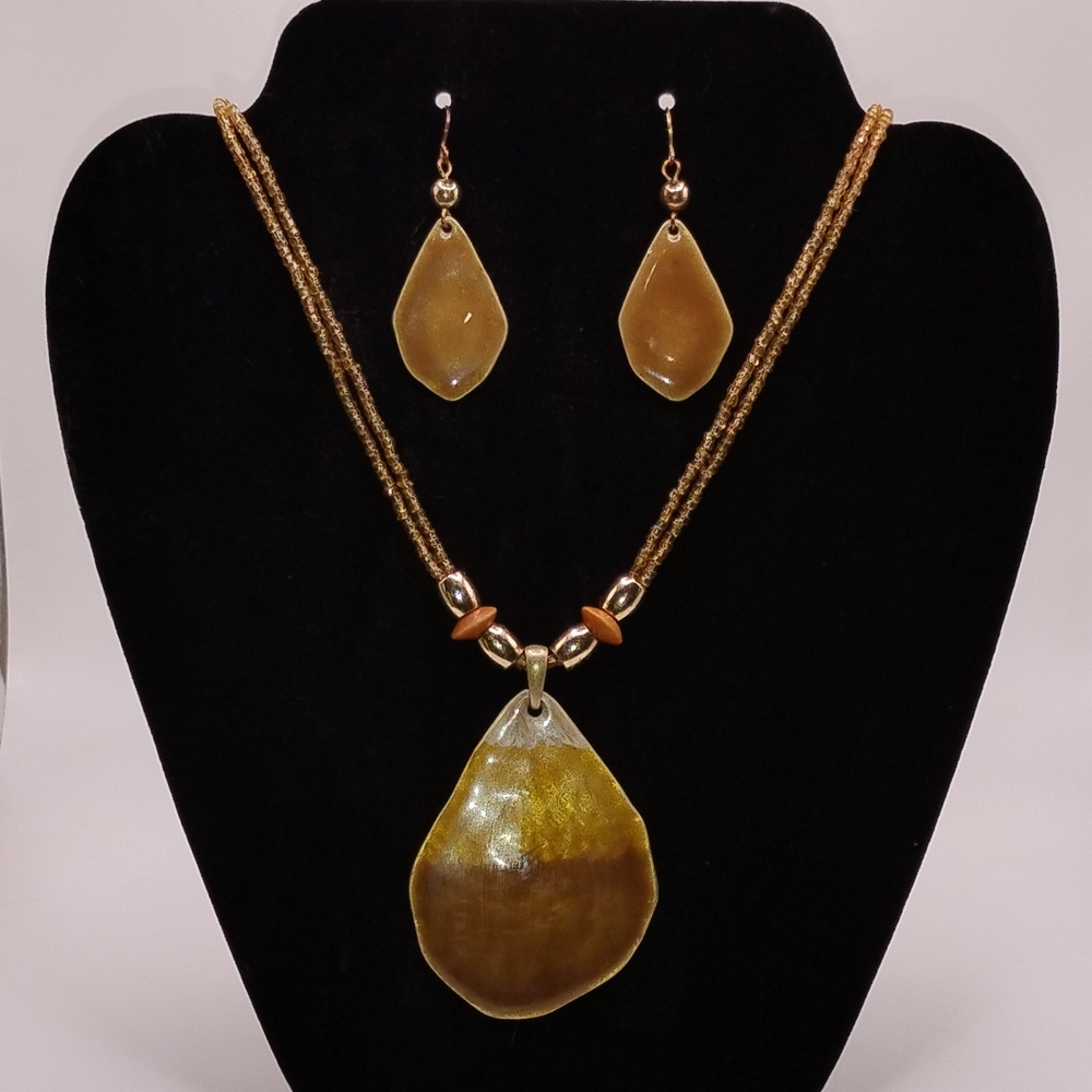 Vintage Hammered Metal Statement Pendant, Seed Bead Necklace & Matching Earrings